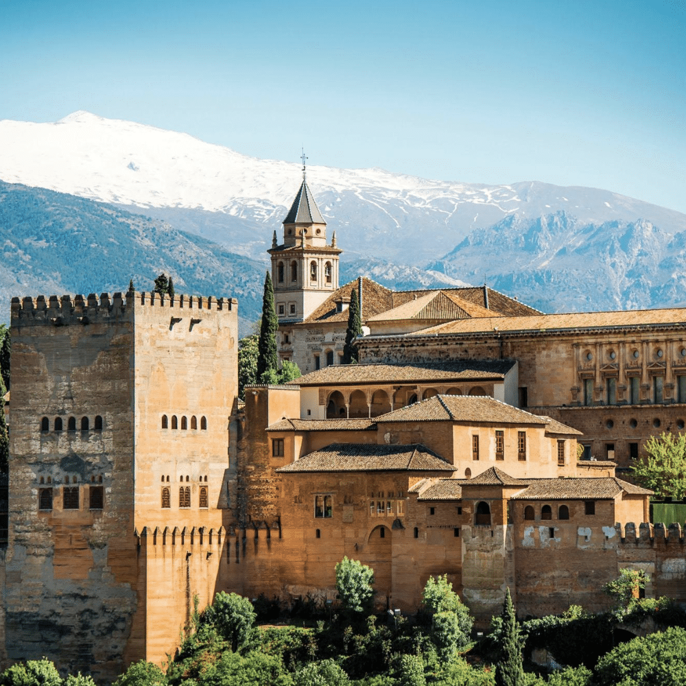 Granada: Tesoro Cultural en la Andalucía Oriental