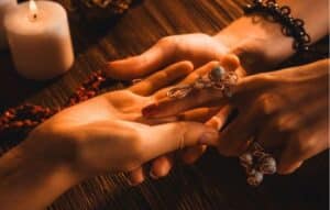 Los Mejores Aplicativos para Leer la Mano con la Quiromancia