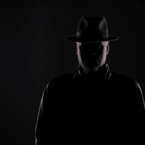 Aplicación para Identificar Personas No Confiables