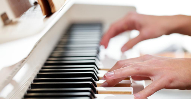 Aprende Piano Desde Cero con Aulas Interactivas