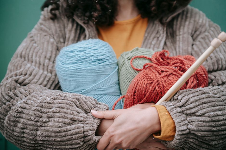Aplicación Innovadora para Aprender a Tejer y Coser